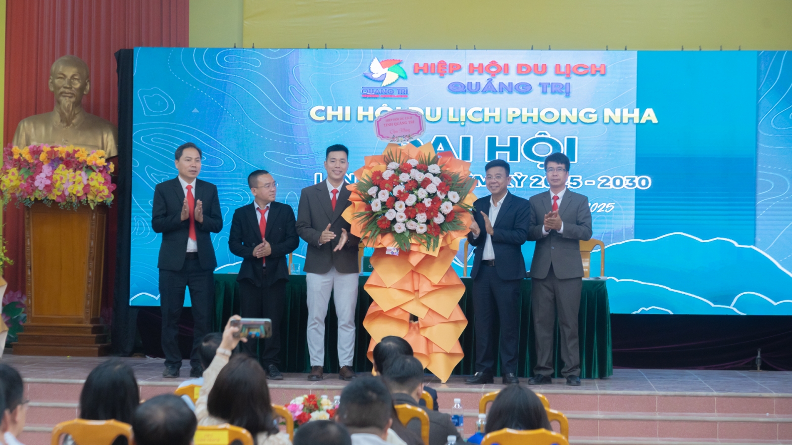 Đại hội chi hội du lịch Phong Nha lần 1