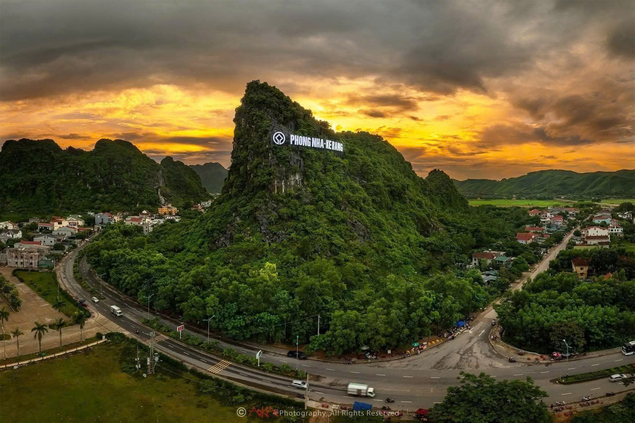 Toàn cảnh phong nha kẻ bàng
