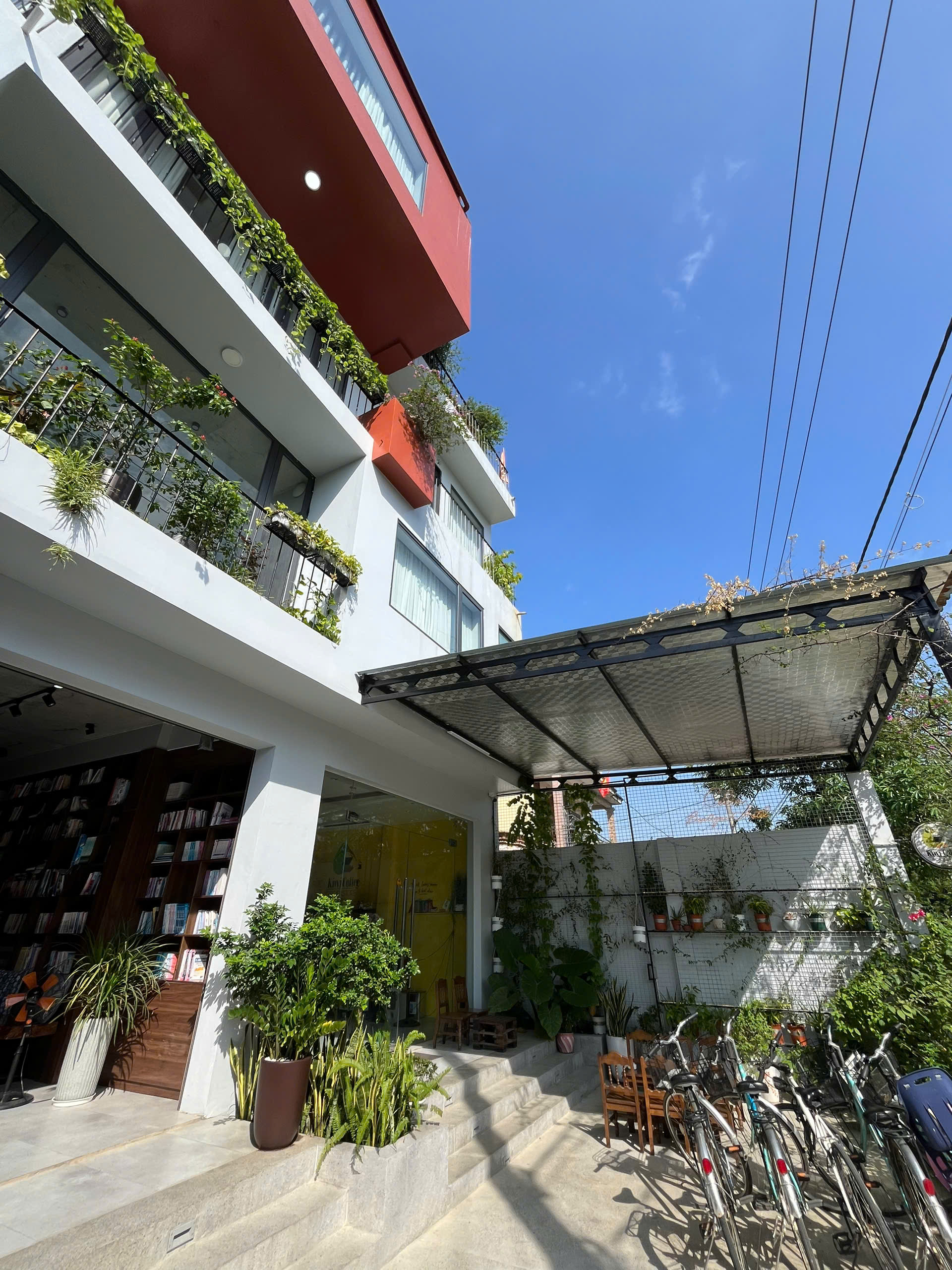 Kiwi cafe bookstore
