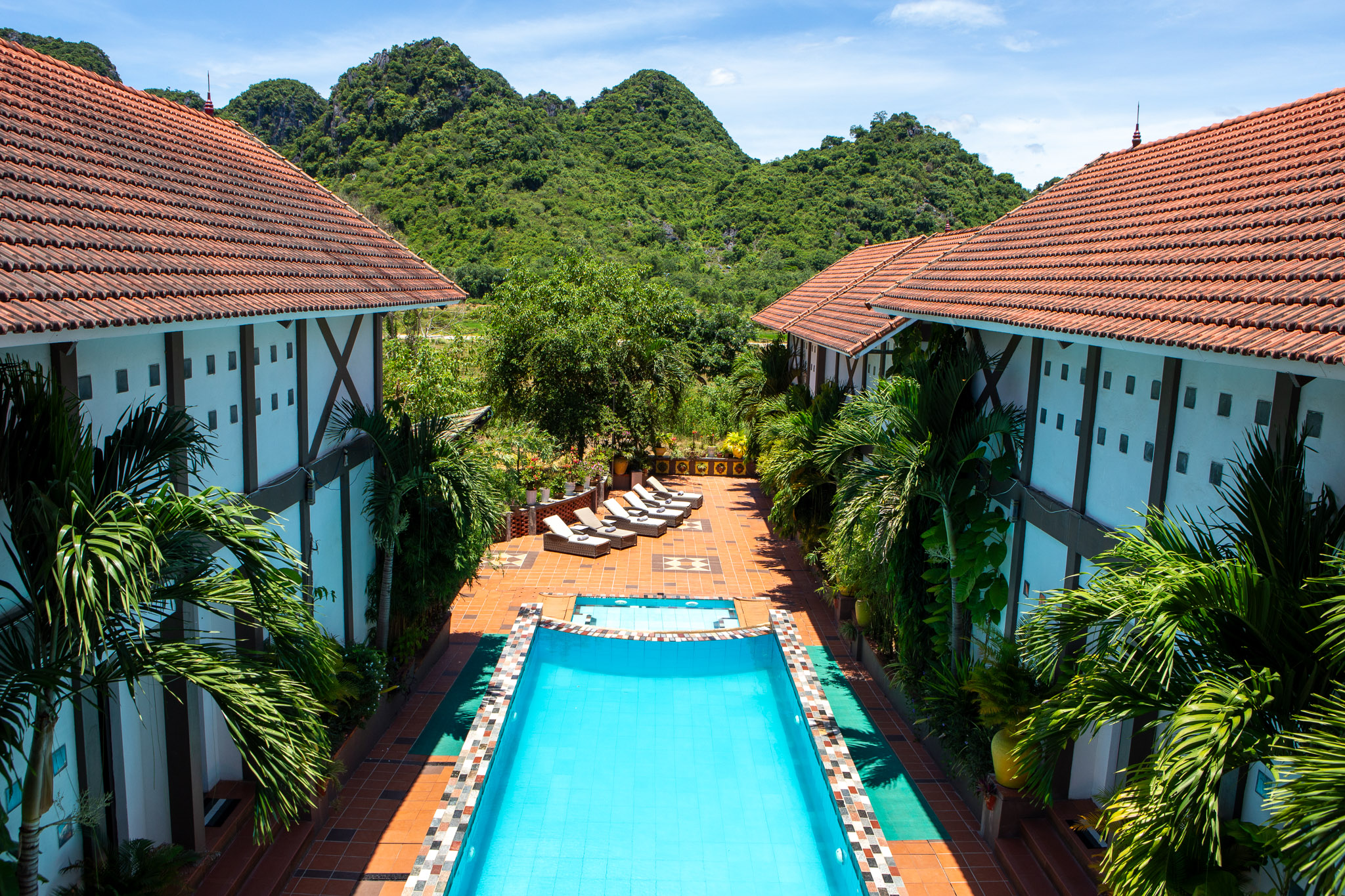 VICTORY ROAD VILLAS
