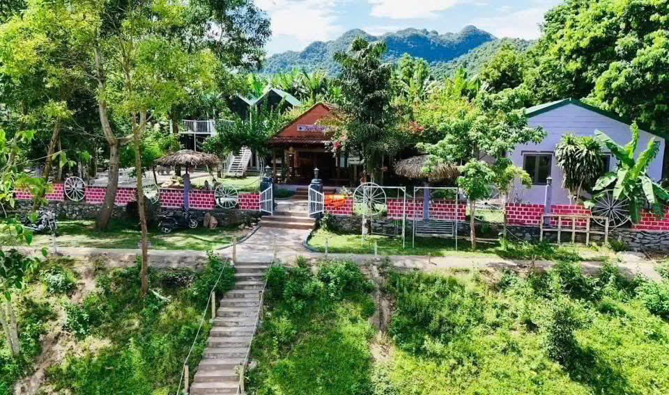 Son river house Phong Nha
