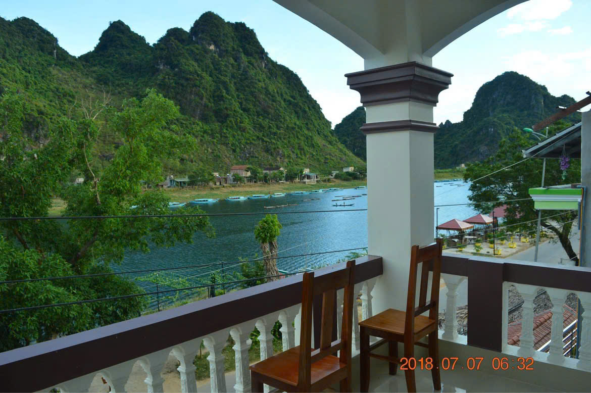 Son Doong Riverside Hotel